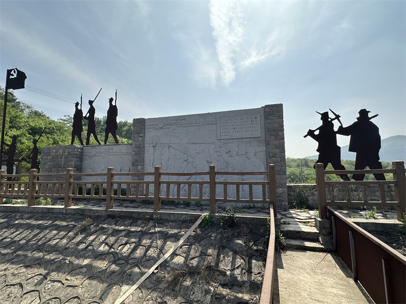 “追尋紅色足跡，擁抱生態(tài)夏意”-夏日團建活動5