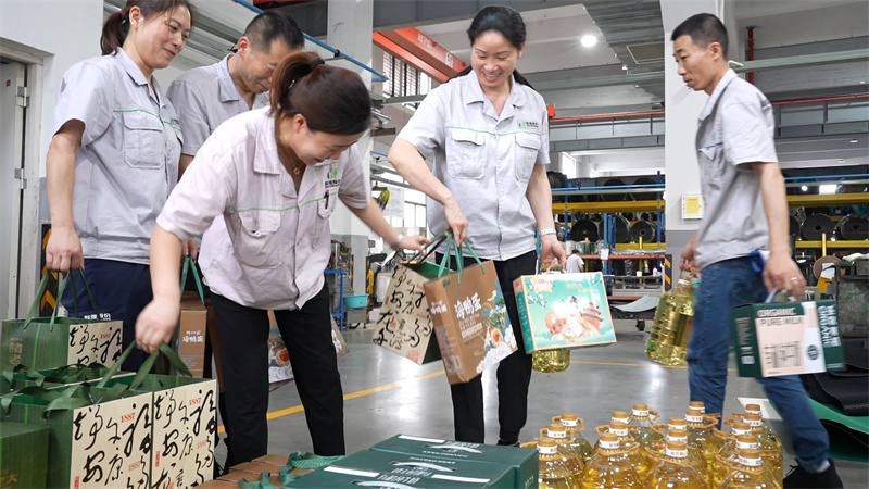 粽香四溢迎端午 企業(yè)關(guān)懷暖人心-科強股份發(fā)放端午福利5