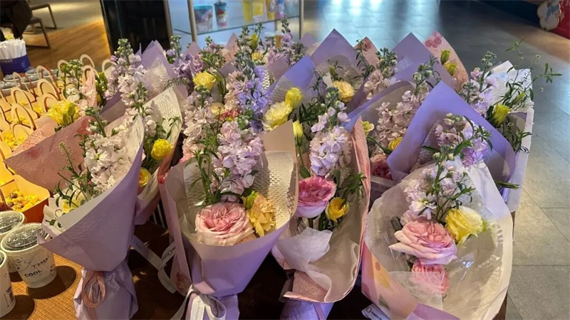 “風(fēng)火輪加速美麗，乾坤圈圈住幸?！迸窆?jié)特別活動(dòng)1